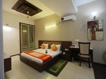 Hotel Oyo Premium Near Mega Mall