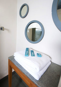 Hotel Ilodge @ Signature Towers