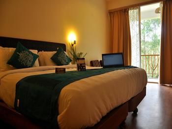 Hotel Oyo Premium Convent Road Fire Station