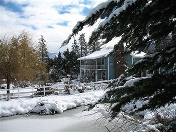 Bed & Breakfast Country Willows Inn