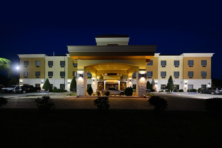 Hotel Comfort Suites Bay City
