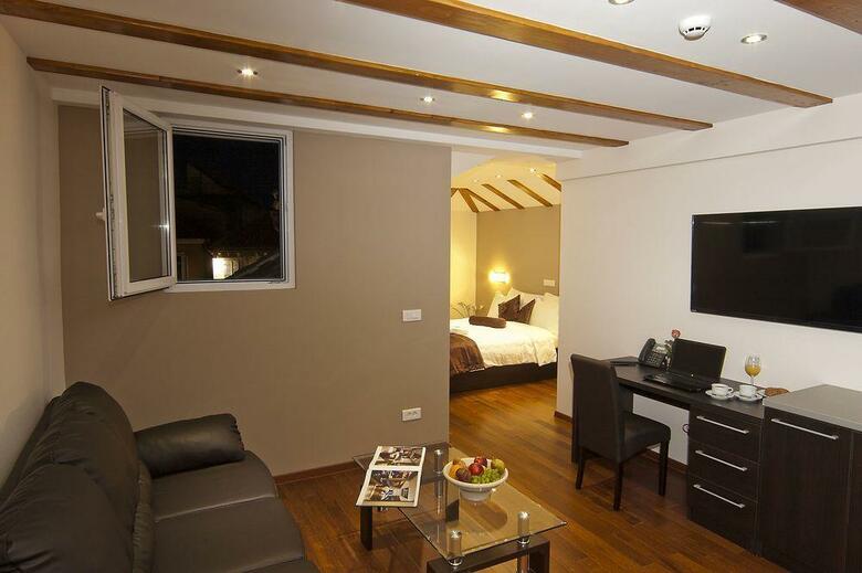 Palace Suites Heritage Hotel