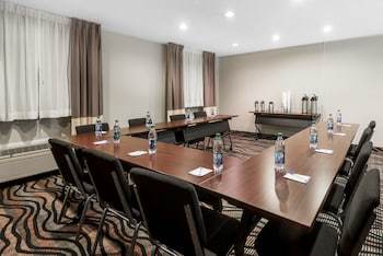 Hotel Baymont Inn And Suites Cambridge