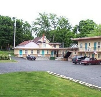 Hotel Economy Inn Cadillac