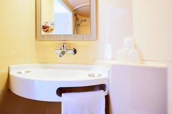 Hotel Premiere Classe Paris Ouest - Pont De Suresnes