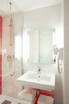Hotel Ibis Styles Toulouse Lab�ge
