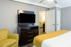 Hotel Clarion Inn And Conference Center