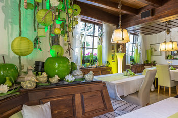 Br�hl�s Hotel Trapp