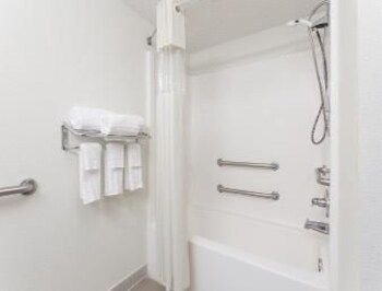 Hotel Days Inn And Suites, Jesup Ga