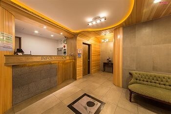 Ez Hotel