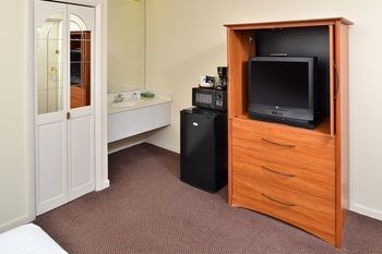Motel Americas Best Value Inn & Suites