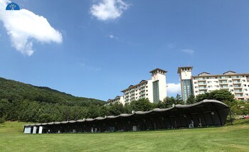 Apartamento Hansol Oakvalley Resort Golf Village