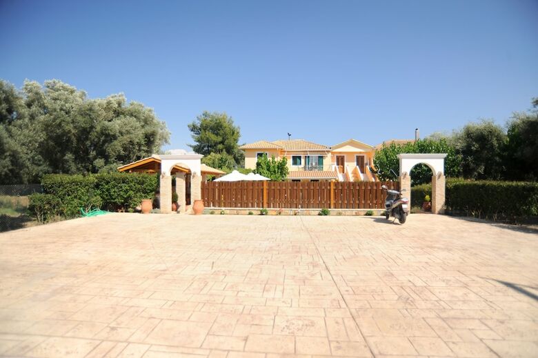 Aparthotel Villa Vita Holidays Apartments & Studios