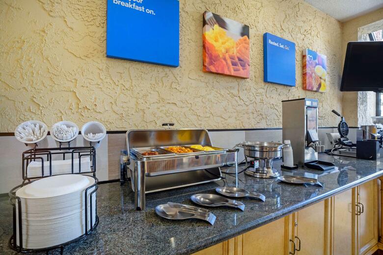 Hotel Comfort Inn And Suites Newark