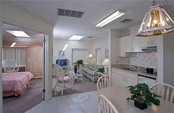 Forum Motor Inn