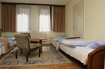 Hotel Rozsa Street Guesthouse