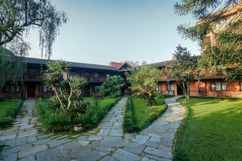 Hotel Summit
