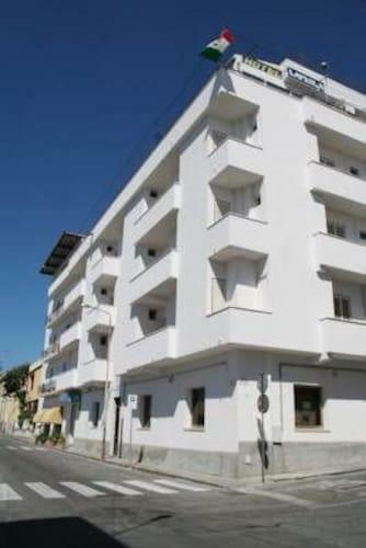 Hotel La Perla