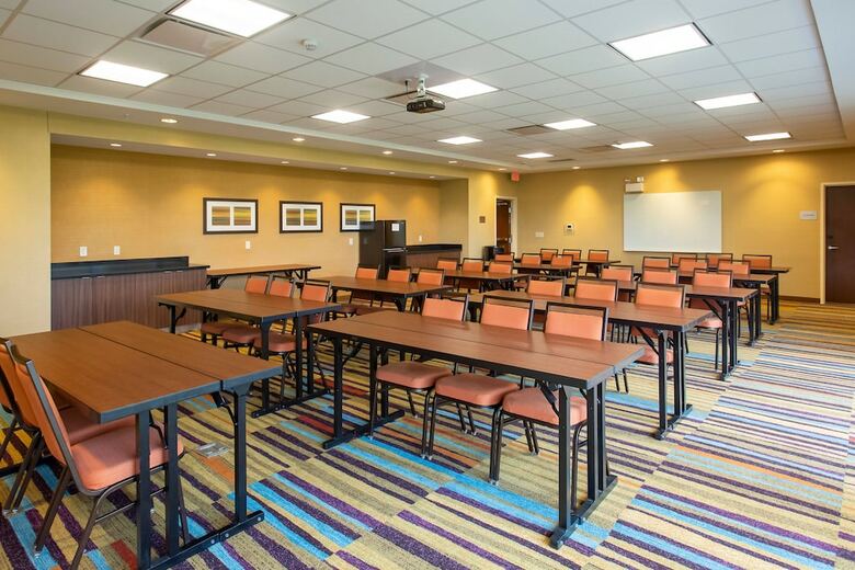 Hotel Fairfield Inn & Suites Jamestown