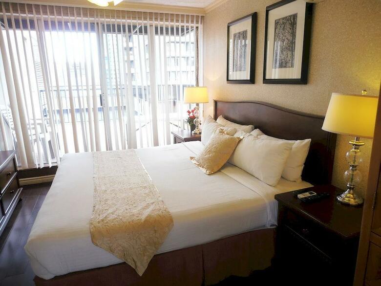 Riviera On Robson Suites Hotel Downtown Vancouver