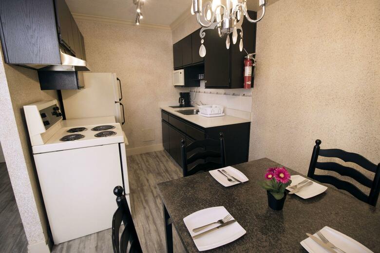 Riviera On Robson Suites Hotel Downtown Vancouver