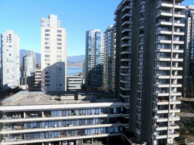 Riviera On Robson Suites Hotel Downtown Vancouver