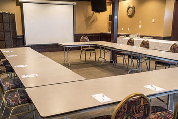 Hotel Service Plus Inn And Suites - Grande Prairie
