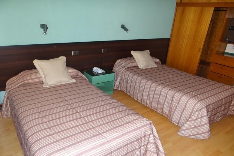 Hotel Charlie Inn