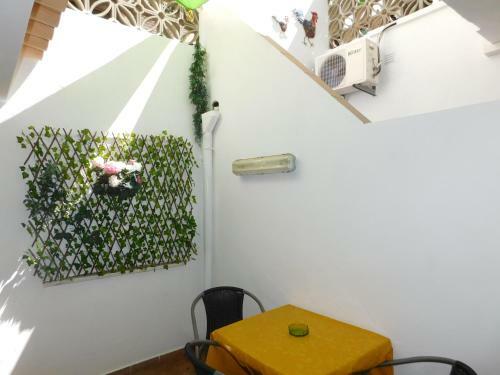 Residencia Dinas Guesthouse