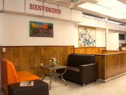 Hotel Manantiales
