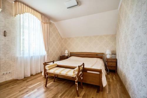 Villa M.s. Kuznetsov Apartments