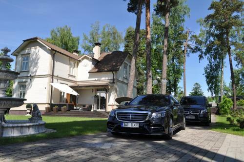 Villa M.s. Kuznetsov Apartments