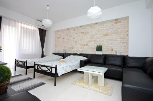 Aries Apartments