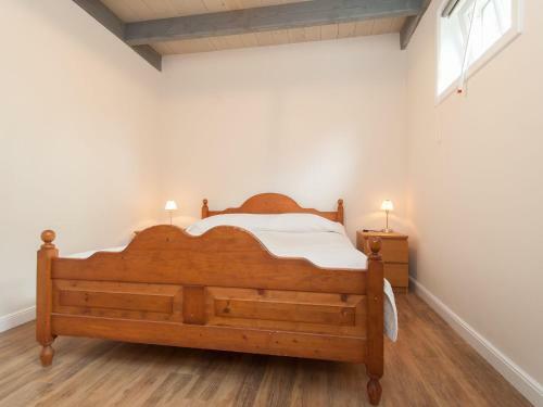 Beautiful Apartment In Burgerbrug Near Beach