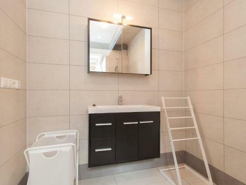Beautiful Apartment In Burgerbrug Near Beach