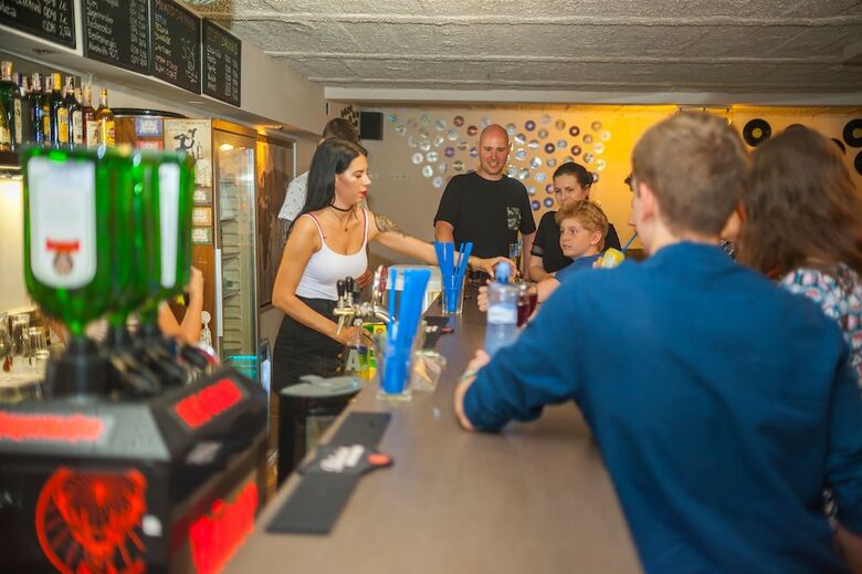 Apartamentos Patio Hostel