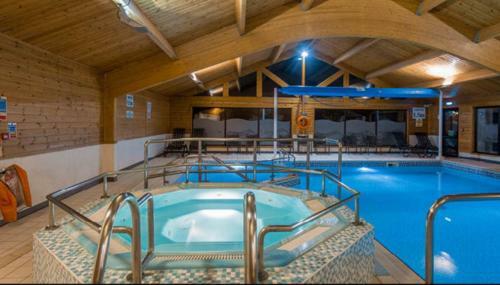 Fenna Lakeside Lodge - Pine Lake Resort