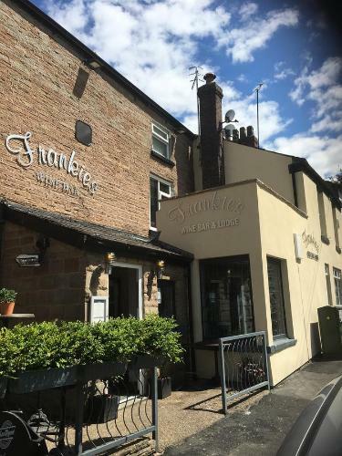 Frankies Wine Bar & Lodge