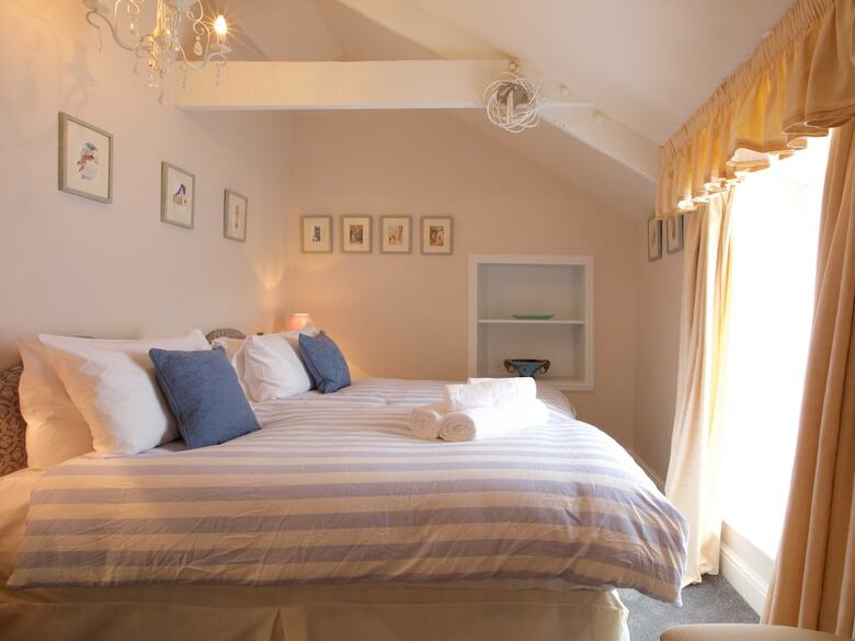 Hostal 32 Townhouse