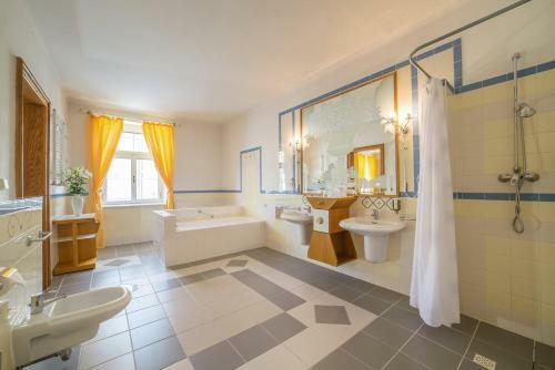 Boutique Hotel Three Lilies