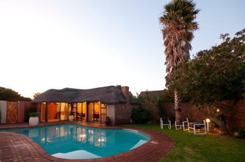 Bed & Breakfast Corner House Accommodation