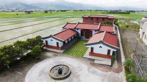 Free House B&B