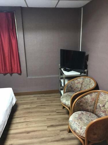 Hotel Fly Inn