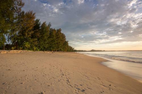 Hotel Mai Holiday By Mai Khao Lak