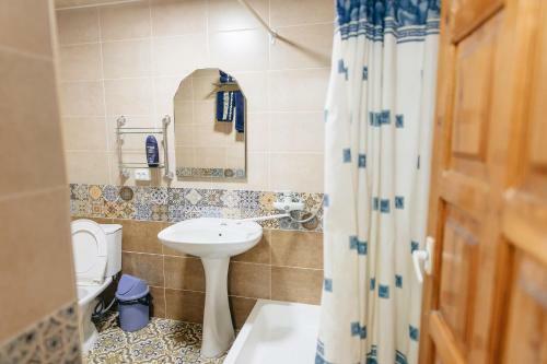Hostal Trip.le Guest House