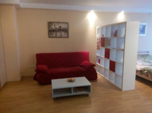 Apartment Red And White