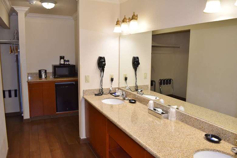Best Western Town & Country Hotel