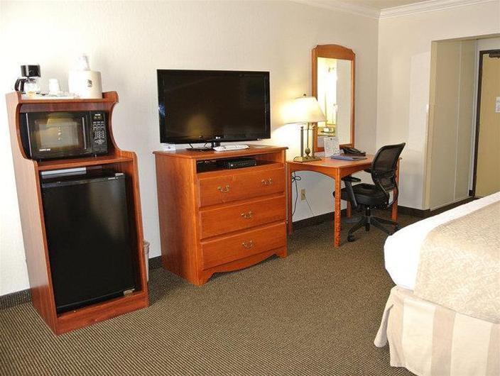Best Western Town & Country Hotel
