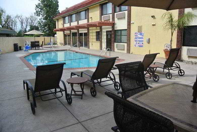 Best Western Town & Country Hotel