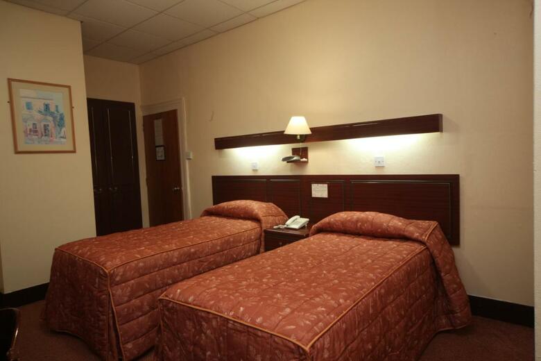 Hotel Bristol
